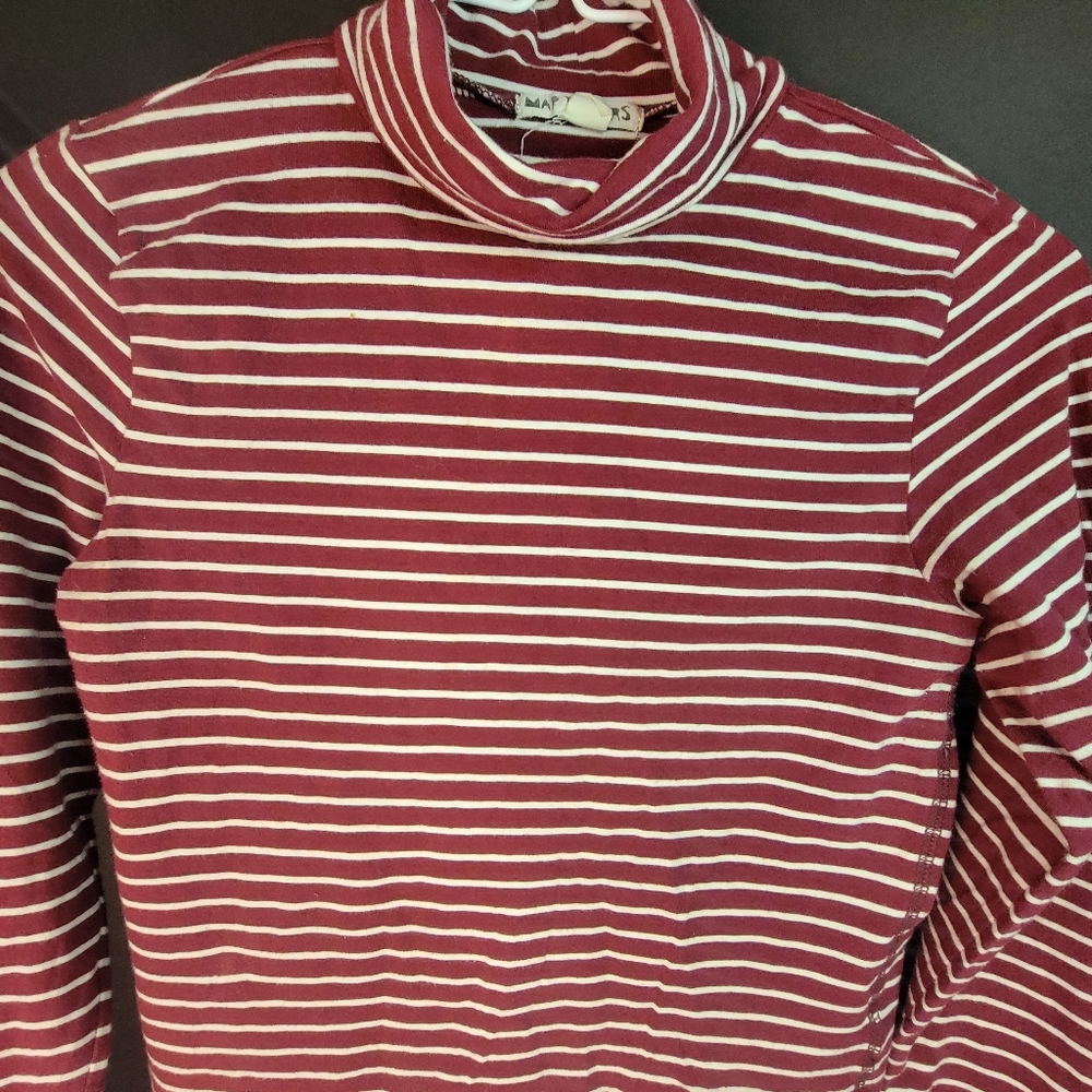 Map To Mars Turtleneck Women's Size Medium Burgundy Long Sleeve Top